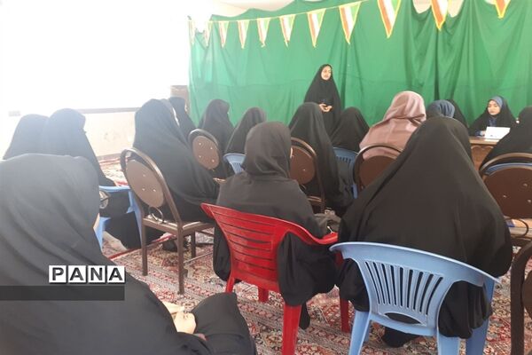 نشست اعضای مجلس دانش‌آموزی ابرکوه