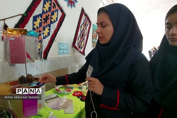 برگزاری نمایشگاه و بازارچه جشنواره نوجوان خوارزمی در فشافویه
