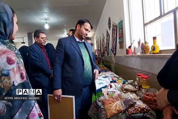 برگزاری نمایشگاه و بازارچه جشنواره نوجوان خوارزمی در فشافویه