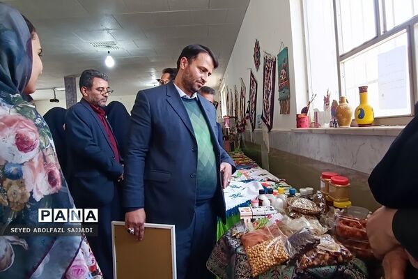 برگزاری نمایشگاه و بازارچه جشنواره نوجوان خوارزمی در فشافویه