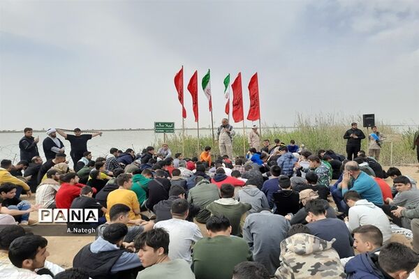 کاروان راهیان نور دانش‌آموزان منطقه ۱۵ تهران
