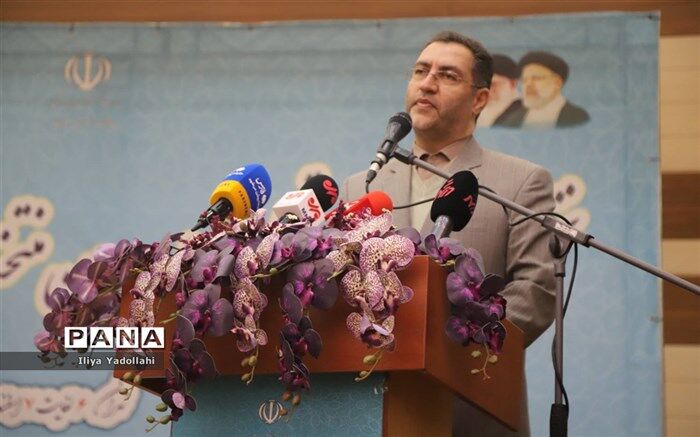 دبیران درس آمادگی دفاعی، ارتباط بین نسل جدید و نسل افتخار آفرین دفاع مقدس را تقویت کنند
