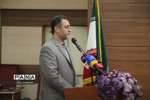 نخستین همایش ملی تجلیل از دبیران منتخب درس آمادگی دفاعی کشور