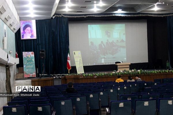 سومین همایش کنکور توسط کارگروه آموزشگاه‌های علمی مراکز غیر دولتی خراسان رضوی