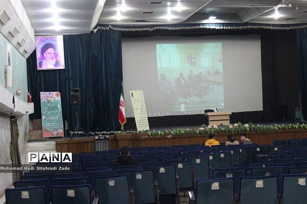 سومین همایش کنکور توسط کارگروه آموزشگاه‌های علمی مراکز غیر دولتی خراسان رضوی