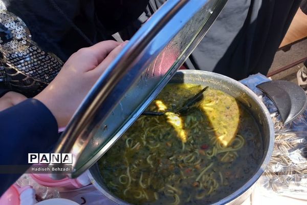 بازارچه آموزش کسب و کاردانش‌آموزان آموزشگاه آیت‌الله گلپایگانی اسلامشهر