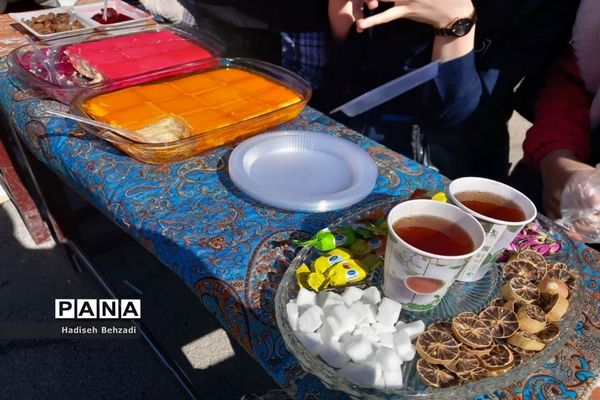 بازارچه آموزش کسب و کاردانش‌آموزان آموزشگاه آیت‌الله گلپایگانی اسلامشهر