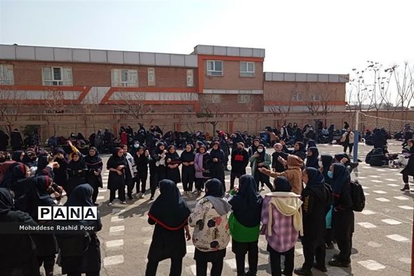 اردوی درون مدرسه‌ای دانش‌آموزان آموزشگاه شهید اورکی اسلامشهر