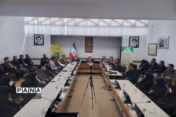 دیدار جمعی از فعالین حوزه تربیتی با نماینده ولی فقیه در استان