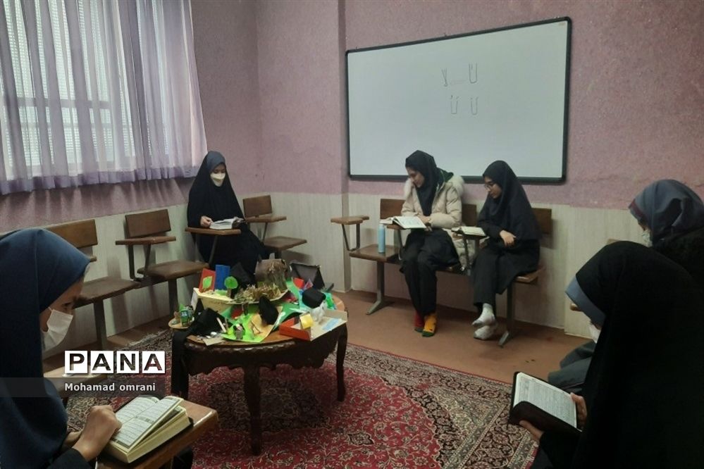 برگزاری مسابقات دانش‌آموزی در رشته حفظ قرآن  منطقه دو تهران