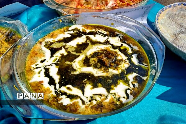 برگزاری جشنواره غذا در دبیرستان سیزده آبان ناحیه یک کرج