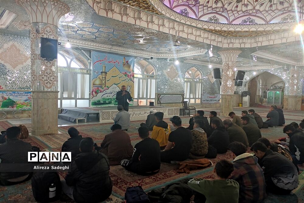 اعزام دانش‌آموزان نایینی برای شرکت در اردوی راهیان نور