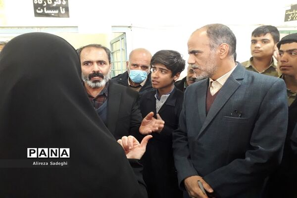 بازدید مدیرکل آموزش و پرورش اصفهان از هنرستان شهید قدوسی نایین