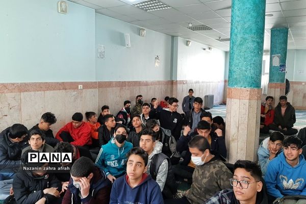 کارگاه مشاوره‌ هدایت تحصیلی و انگیزشی ویژه پایه نهم در دبیرستان دارالفنون رودهن