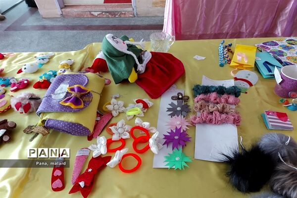 برپایی بازارچه دانش‌‌‌آموزی‌ در دبیرستان فاطمیه ملارد