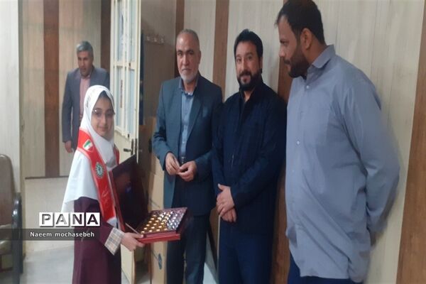 تقدیر از همکاران حوزه پرورشی در سالروز گرامیداشت روز امور تربیتی در شهرستان شادگان