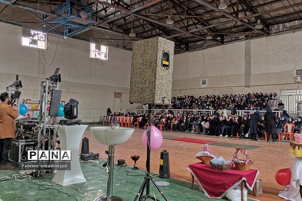 جشن بزرگ اعیاد شعبانیه در مدرسه تربیت رودهن