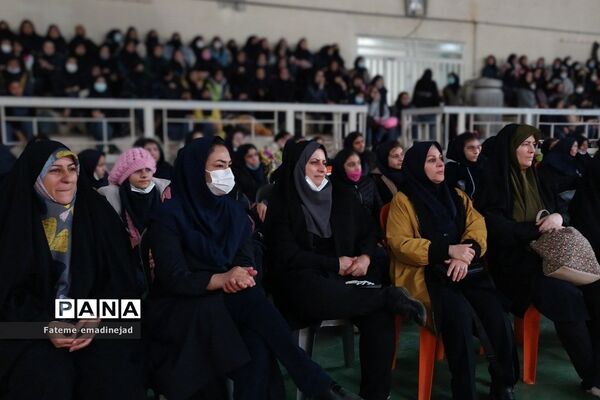 جشن بزرگ اعیاد شعبانیه در مدرسه تربیت رودهن