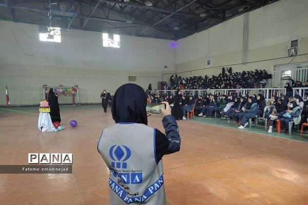 جشن بزرگ اعیاد شعبانیه در مدرسه تربیت رودهن