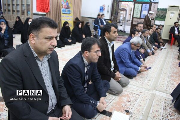 قرائت زیارت عاشورا به‌مناسبت هفته تربیت اسلامی