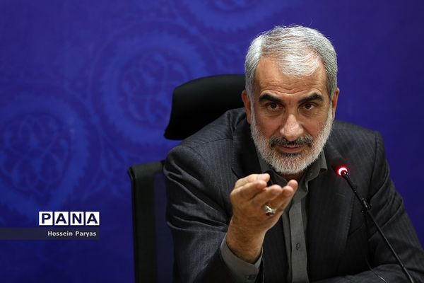 مراسم نخستین اردوی راهیان پیشرفت ویژه دانش‌آموزان عشایر کشور