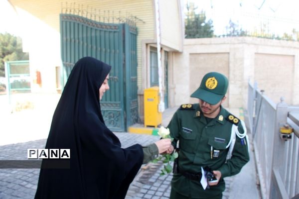 دیدار مدیرکل آموزش و پرورش خراسان رضوی با فرمانده سپاه امام رضا (ع) به مناسبت روز پاسدار