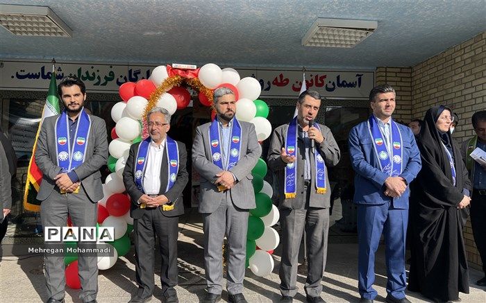 اعزام دانش‌آموزان دختر زیارت‌اولی گلستانی به مشهد مقدس