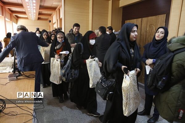 بازدید راهیان پیشرفت، فرهنگیان متوسطه آموزش و پرورش ناحیه 2 شهرری  ازشرکت پالایش نفت تهران