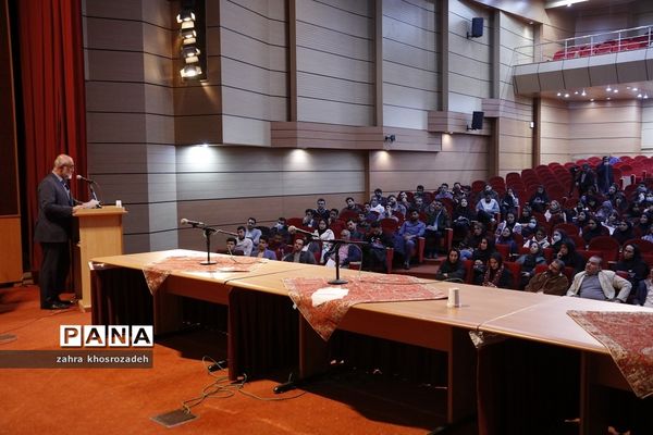 بازدید راهیان پیشرفت، فرهنگیان متوسطه آموزش و پرورش ناحیه 2 شهرری  ازشرکت پالایش نفت تهران