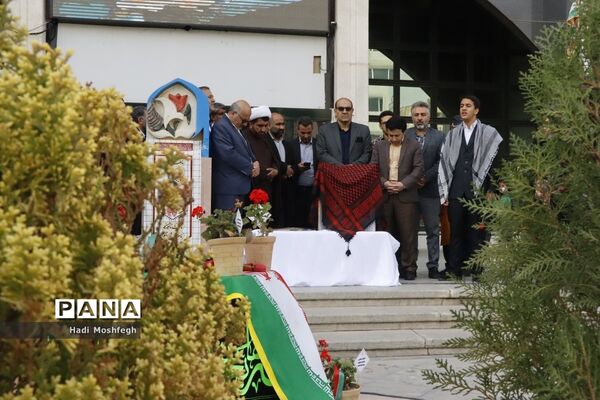 برپایی گالری نقاشی روزن عشق  در نگارخانه ایمان و اندیشه آموزش و پرورش استان فارس