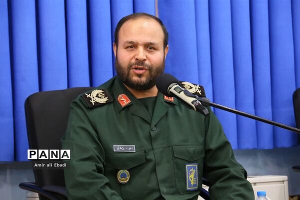 دیدار نیروهای مسلح و اعضای ستاد هفته دفاع مقدس با نماینده ولی فقیه