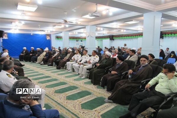 دیدار نیروهای مسلح و اعضای ستاد هفته دفاع مقدس با نماینده ولی فقیه