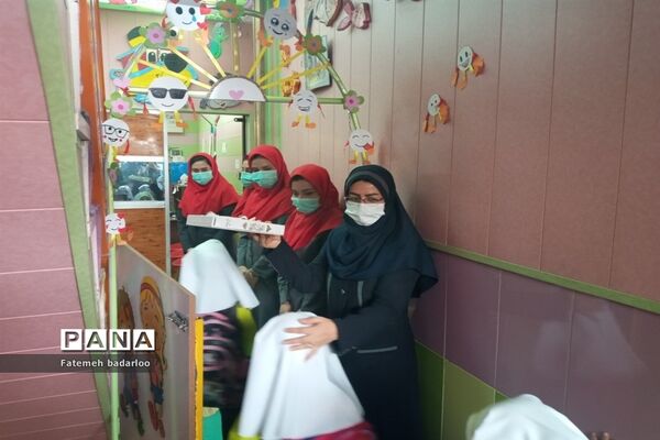 برگزاری مراسم جشن شکوفه‌ها در ناحیه دو بهارستان