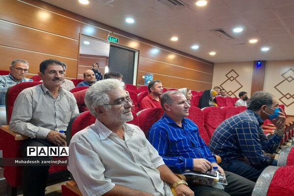 همایش سفیران مهر ویژه رانندگان سرویس مدارس شهرستان قرچک