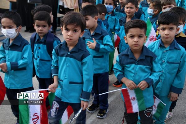 نواختن زنگ غنچه‌های حسینی در بهبهان