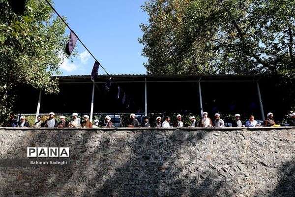 آیین افتتاحیه اولین همایش روحانیون و طلاب شاغل در آموزش و پرورش