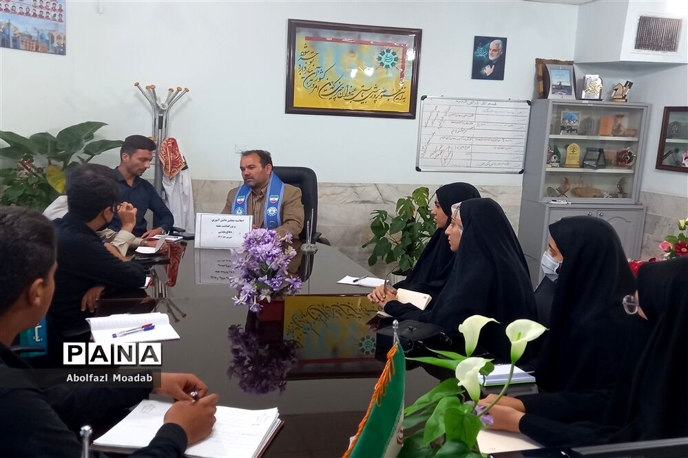نشست اعضای مجلس دانش‌آموزی، کاشمر