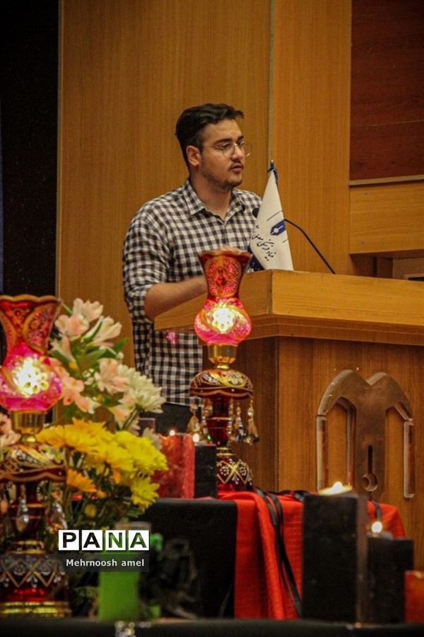 برگزاری ششمین شب شعر استانی خورشید بر نیزه