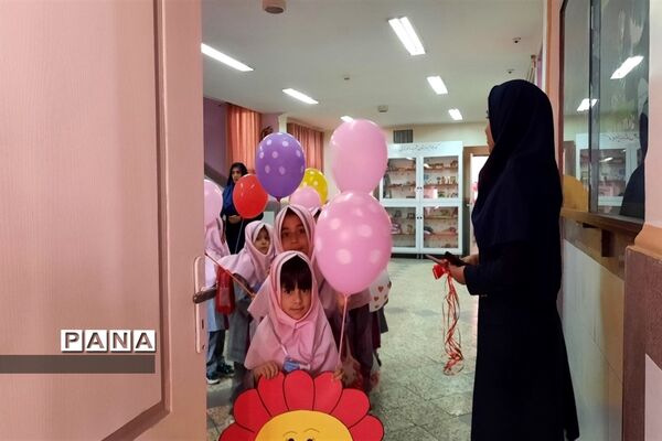 برگزاری مراسم جشن شکوفه‌ها در شهرستان قرچک