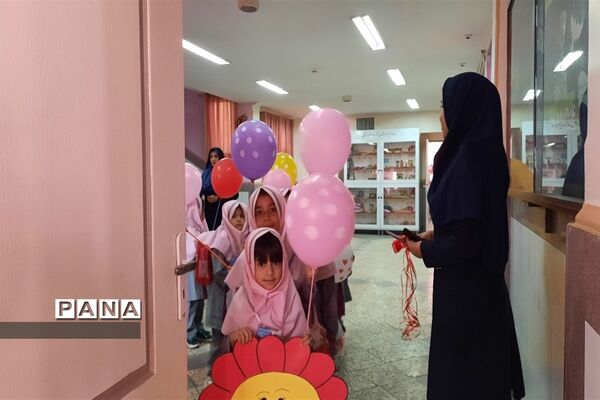 برگزاری مراسم جشن شکوفه‌ها در شهرستان قرچک