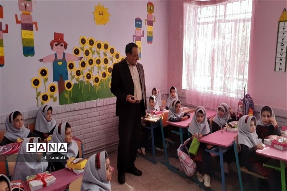 برگزاری آیین نمیادین زنگ شکوفه‌ها در شهرستان کلات