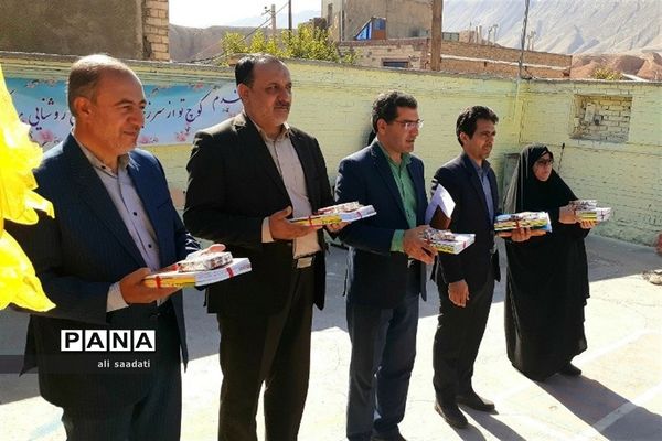 برگزاری آیین نمیادین زنگ شکوفه‌ها در شهرستان کلات