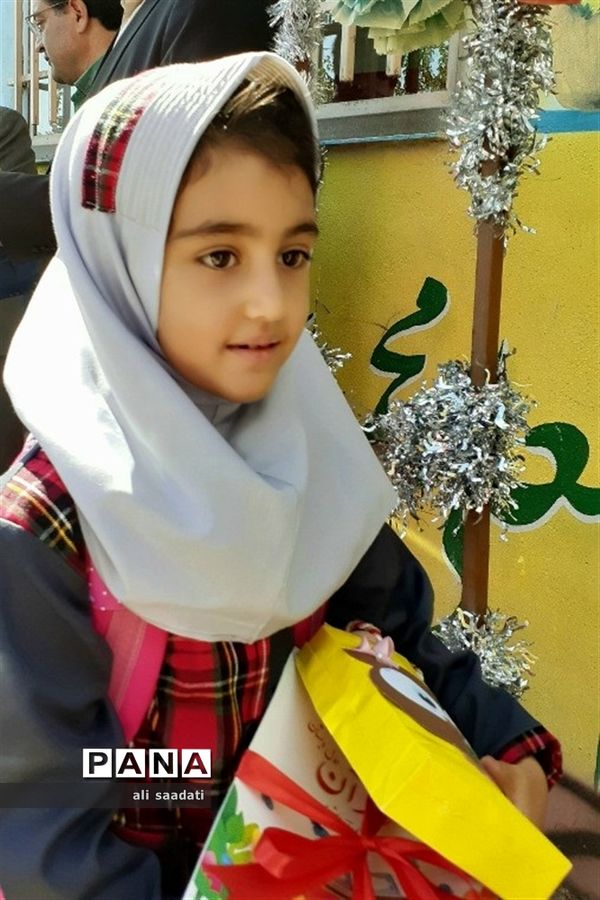 برگزاری آیین نمیادین زنگ شکوفه‌ها در شهرستان کلات