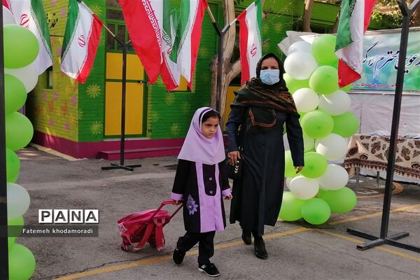 مراسم استانی روز شکوفه‌ها ویژه دانش‌آموزان کلاس اولی در فارس