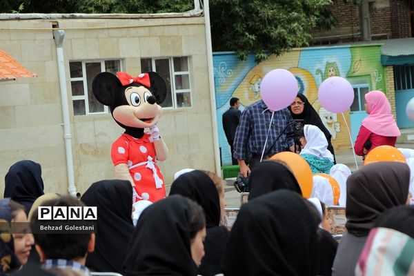 آیین استانی جشن شکوفه‌ها در اورمیه