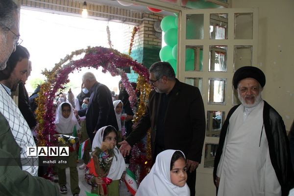 نواختن زنگ استانی شکوفه‌های حسینی در بهبهان