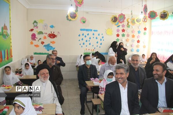 نواختن زنگ استانی شکوفه‌های حسینی در بهبهان