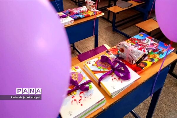 برگزاری جشن شکوفه‌ها در دبستان دخترانه گل‌نرگس شهرستان قرچک