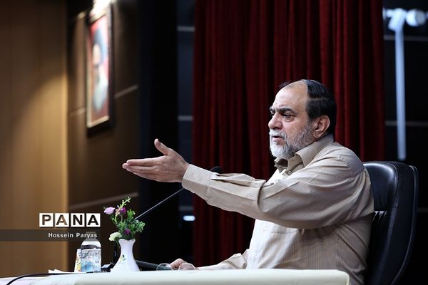 اختتامیه اولین همایش روحانیون و طلاب شاغل در آموزش و پرورش