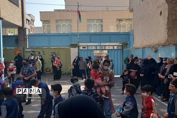 آیین جشن شکوفه‌ها در مدارس ابتدایی منطقه ۱۳ شهر تهران